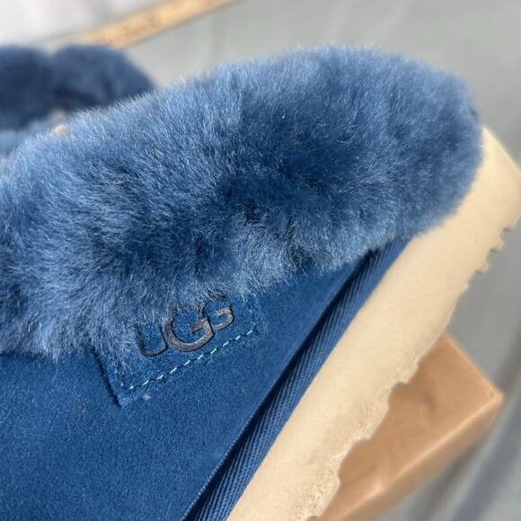 Ugg Cluggette Slippers women's size 10 - Picture 4 of 8